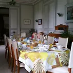 & Chateau Saint Vincent *