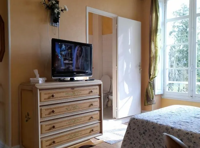 & Chateau Saint Vincent * Bazas