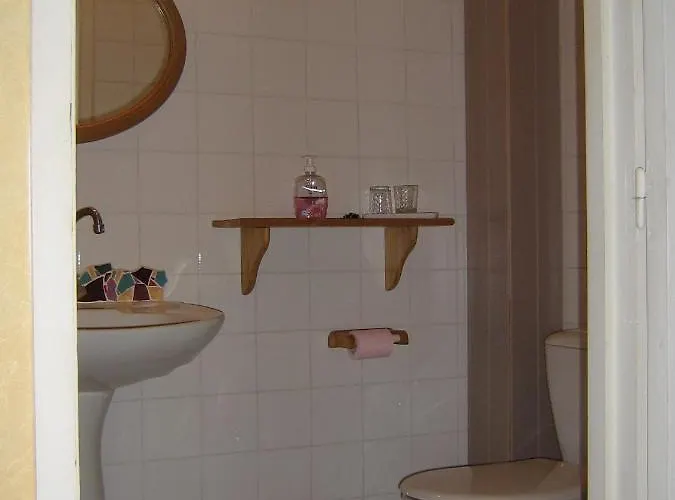 & Chateau Saint Vincent Bazas